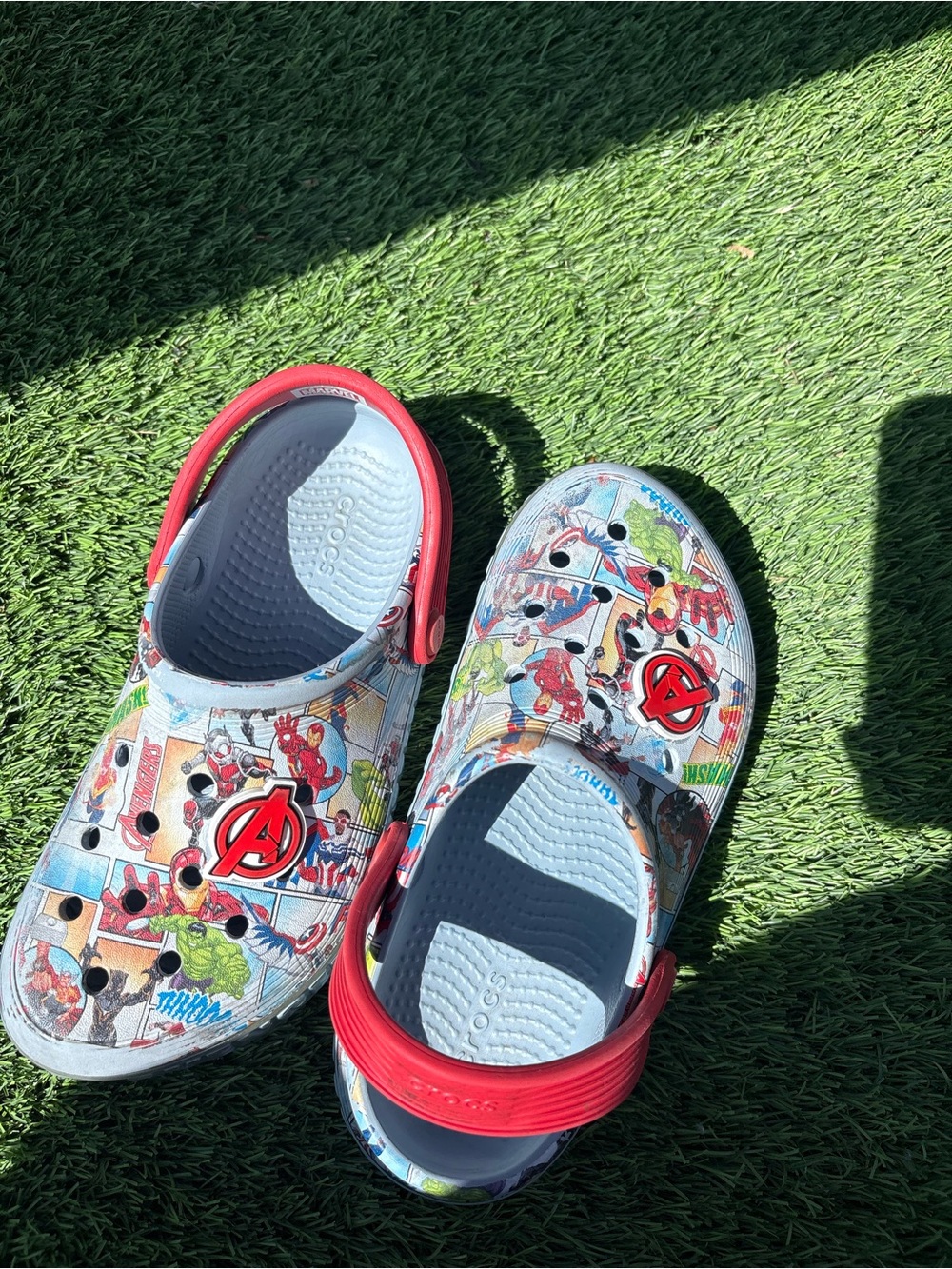 CROCS Kids Marvel Comic-Print Clogs with Red Strap size 2y